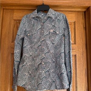 Cinch Women's Gray and Green Paisley Button Down Shirt